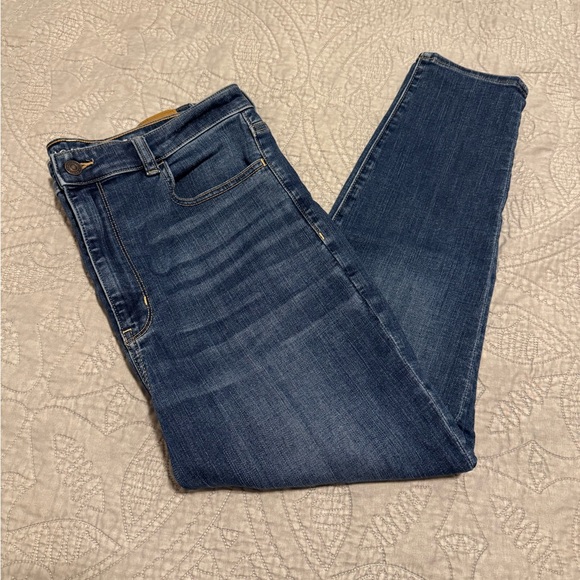American Eagle Next Level Stretch Highest Rise Jegging Jeans Size 14 X-Short - Picture 1 of 6